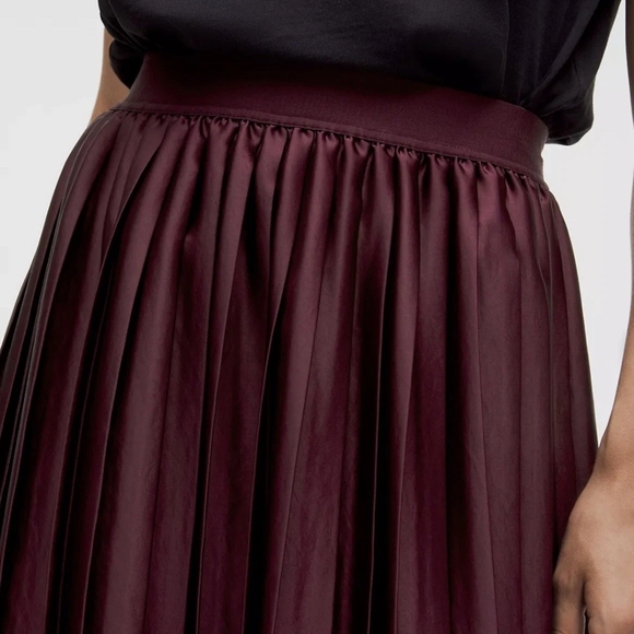 lululemon athletica Burgundy Pleated Midi Skirt - Picture 3 of 7